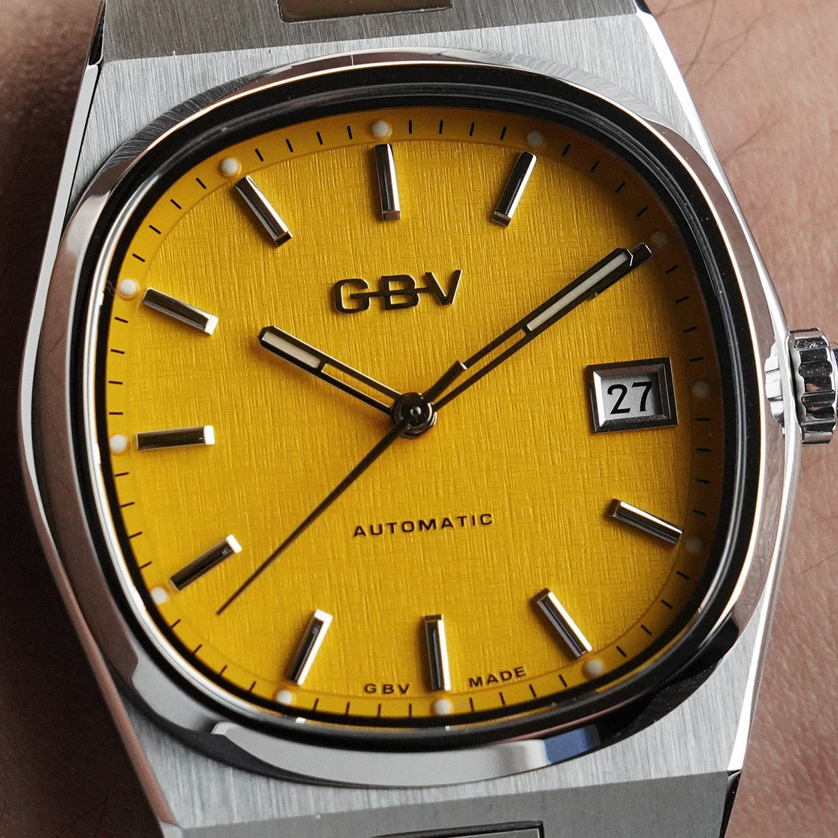 CRT36 Retro watch - Yellow