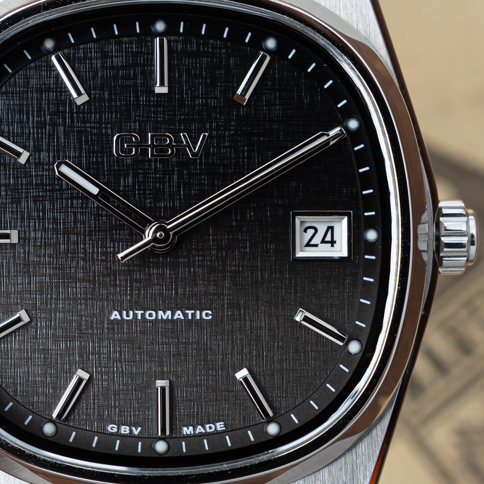 CRT36 Retro watch - Black
